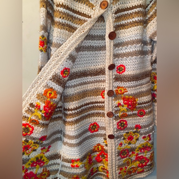 Sleeping On Snow hand stitched flower cardigan - Picture 7 of 7
